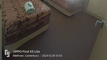 2 Schlafzimmer, Bügeleisen/Bügelbrett, Reisekinderbett, kostenloses WLAN