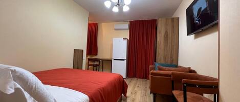 1 bedroom, iron/ironing board, free WiFi, bed sheets