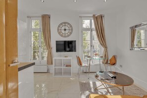 TV, offices