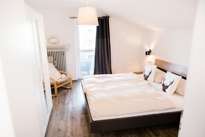 1 chambre, lit parapluie, Wi-Fi, draps fournis