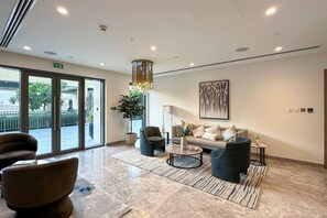 Fernseher, Stereoanlage