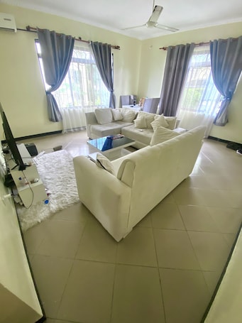 Smart TV, books. 2 bedroom cozy house for home makers