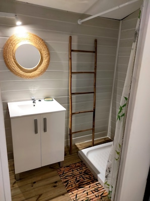 Towels, soap, toilet paper