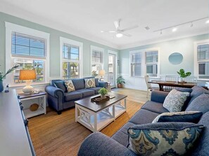 Smart TV, books - Family-Friendly *Canal *Boat Dock *Walk to Beach (Mexico Beach)