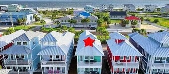 Family-Friendly *Canal *Boat Dock *Walk to Beach