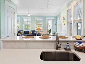 Interior - Family-Friendly *Canal *Boat Dock *Walk to Beach (Mexico Beach)