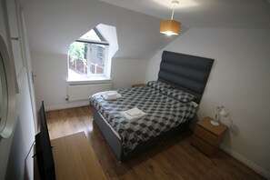 小屋, 多张床 | 3 多间卧室、免费 WiFi、床单