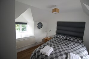 Cabin, Multiple Beds