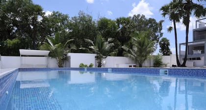 Alamparai Villa: Riverfront House W/ Great Views, Full Kitchen, & Strong Wi-Fi