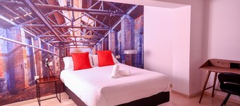 Apartamento de Tres Habitaciones en Pleno Corazón de Sevilla