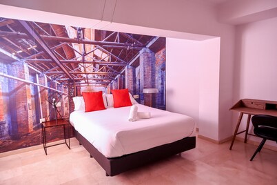 Apartamento de Tres Habitaciones en Pleno Corazón de Sevilla