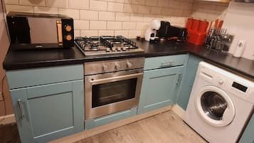 Apartment | Private kitchen | Fridge, microwave, oven, stovetop