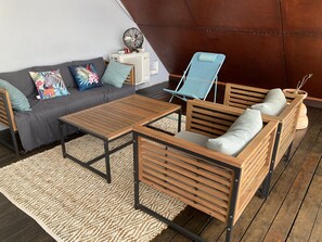 Smart TV - Appartement Centre Ville Avec Terrasse , Piscine Collective et Double Garage (Saint-Pierre)