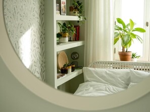 1 bedroom, desk, iron/ironing board, free WiFi - High quality, close to the river and Old Town (Warsaw)