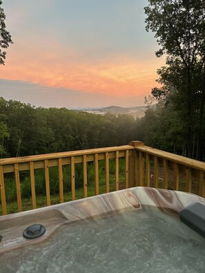 Outdoor spa tub - Mountain Home with Views for Miles!!! (Murphy)