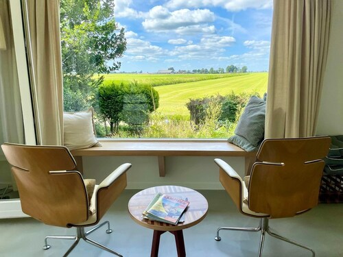 Luxe huis de Freule met eigen aanleg en zwemplek.