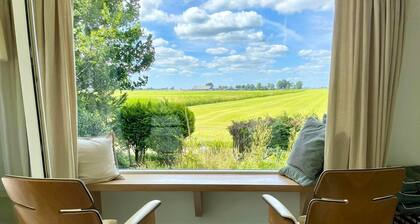 Luxe huis de Freule met eigen aanleg en zwemplek.