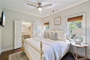 4 soverom, strykejern/-brett, wi-fi (inkludert) og sengetøy