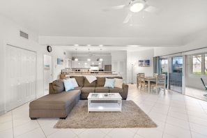 Smart TV - Poinsettia-Spacious 2 bed condo on Seven Mile Beach-Call Cayman Villas (Seven Mile Beach)