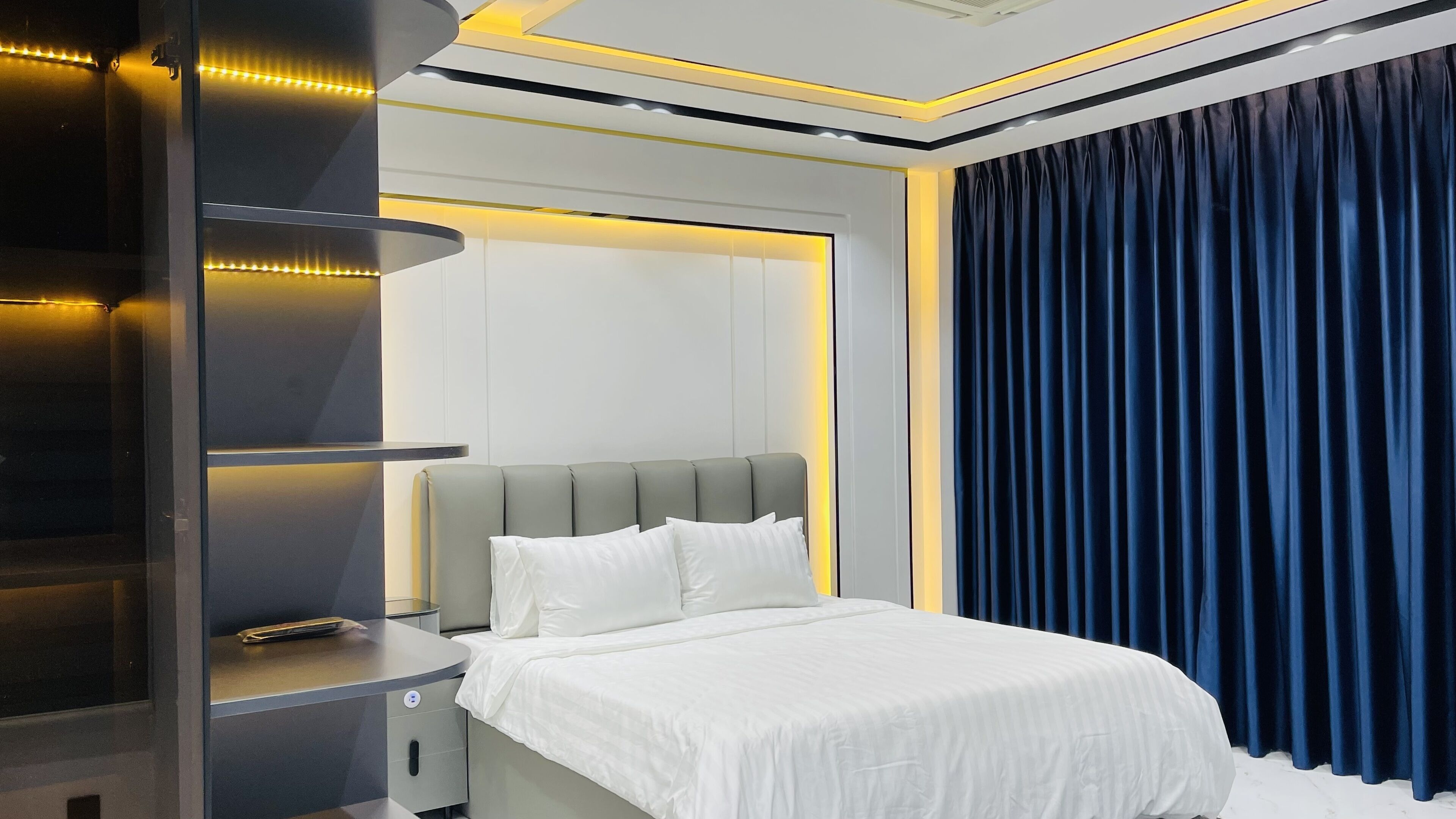 1 bedroom, iron/ironing board