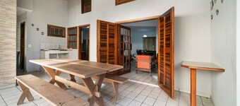 914B - Casa 3 dormitórios em Bombas SC