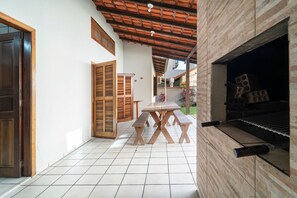 Villa | Outdoor dining