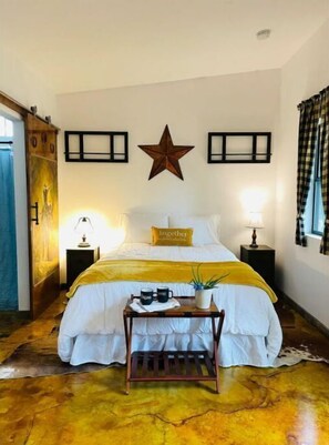 1 bedroom, iron/ironing board, bed sheets - Cottage #2 - Bucky located in Fredericksburg, Texas. (Fredericksburg)