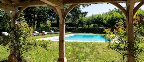 Piscine extérieure (ouverte en saison)