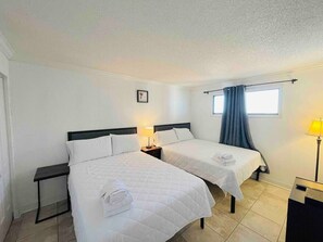1 bedroom, iron/ironing board, WiFi, bed sheets - Meridian Great Ocean view condo on the beach, pool (Myrtle Beach)