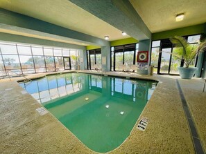 Pool - Meridian Great Ocean view condo on the beach, pool (Myrtle Beach)