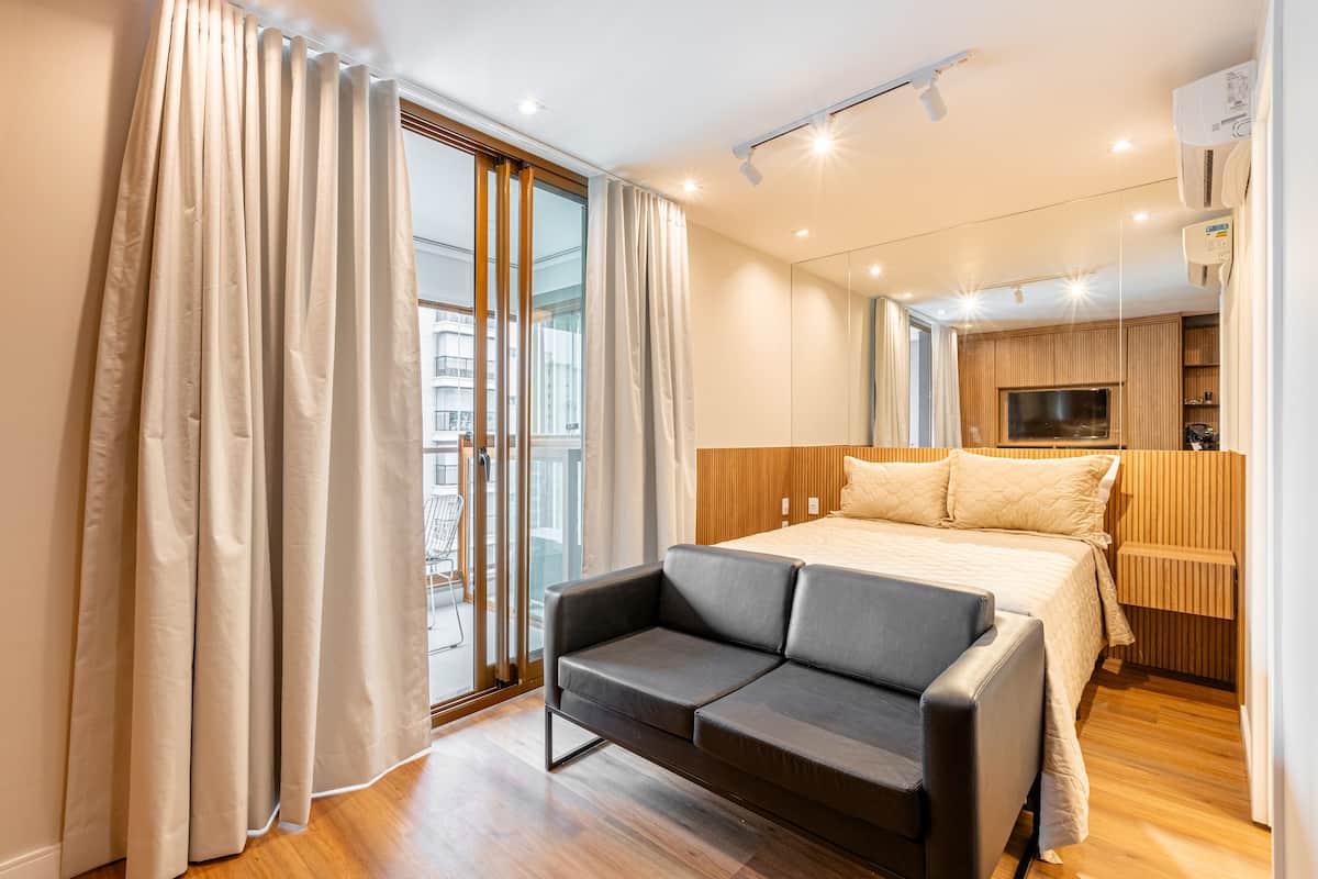 Decoración personalizada, muebles diferentes y wifi gratis