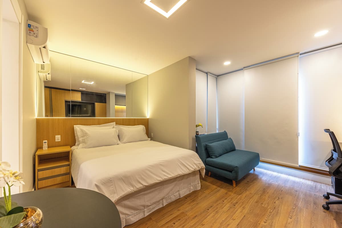 Decoración personalizada, muebles diferentes y wifi gratis