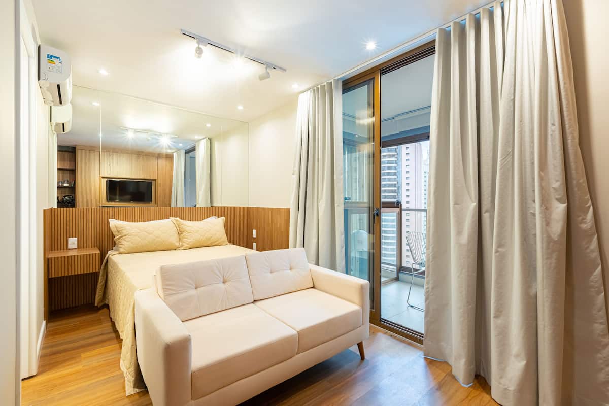 Decoración personalizada, muebles diferentes y wifi gratis