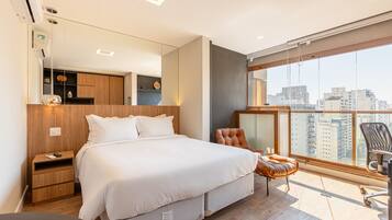 Decoración personalizada, muebles diferentes y wifi gratis