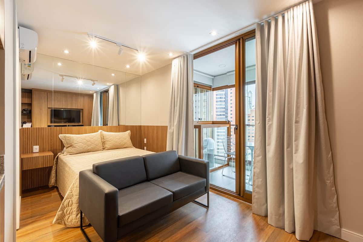 Decoración personalizada, muebles diferentes y wifi gratis