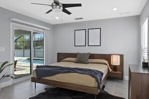 4 bedrooms, desk, iron/ironing board, free WiFi