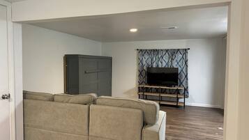 Smart TV, books
