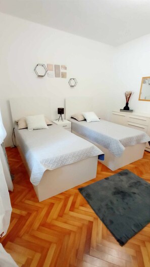 Apartment | 2 bedrooms, free WiFi, bed sheets