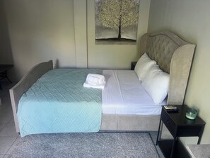 1 bedroom, iron/ironing board, free WiFi, bed sheets - 1km from Hewanorra International Airport (Vieux Fort)