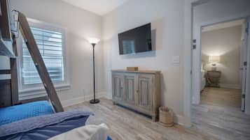 3 chambres, fer et planche à repasser, accès au Wi-Fi (inclus)