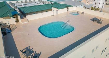 Brand new 3BR/2Bath condo with rooftop pool/hot tub on very quiet beach