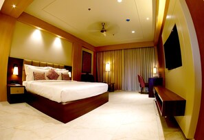 エグゼクティブ ルーム | 1 室のベッドルーム、セーフティボックス (室内)、防音設備、アイロン / アイロン台