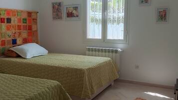 1 bedroom, iron/ironing board, WiFi, bed sheets