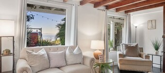 The Grand Escape - Jacuzzi, BBQ, Pet Friendly