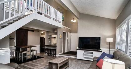 Holiday-Ready 3BR and 2BA sleeps 9 in Fishers