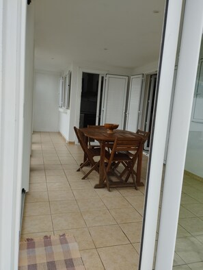 Dining - A 30 mn des Plages Idéal Pour les Familles (La Possession)