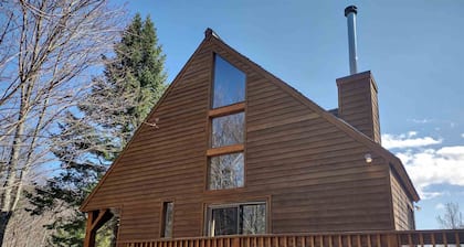 Ultimate On-Mountain Ski House! Private 3 Bedroom + Loft, 200' from Trail, Sauna