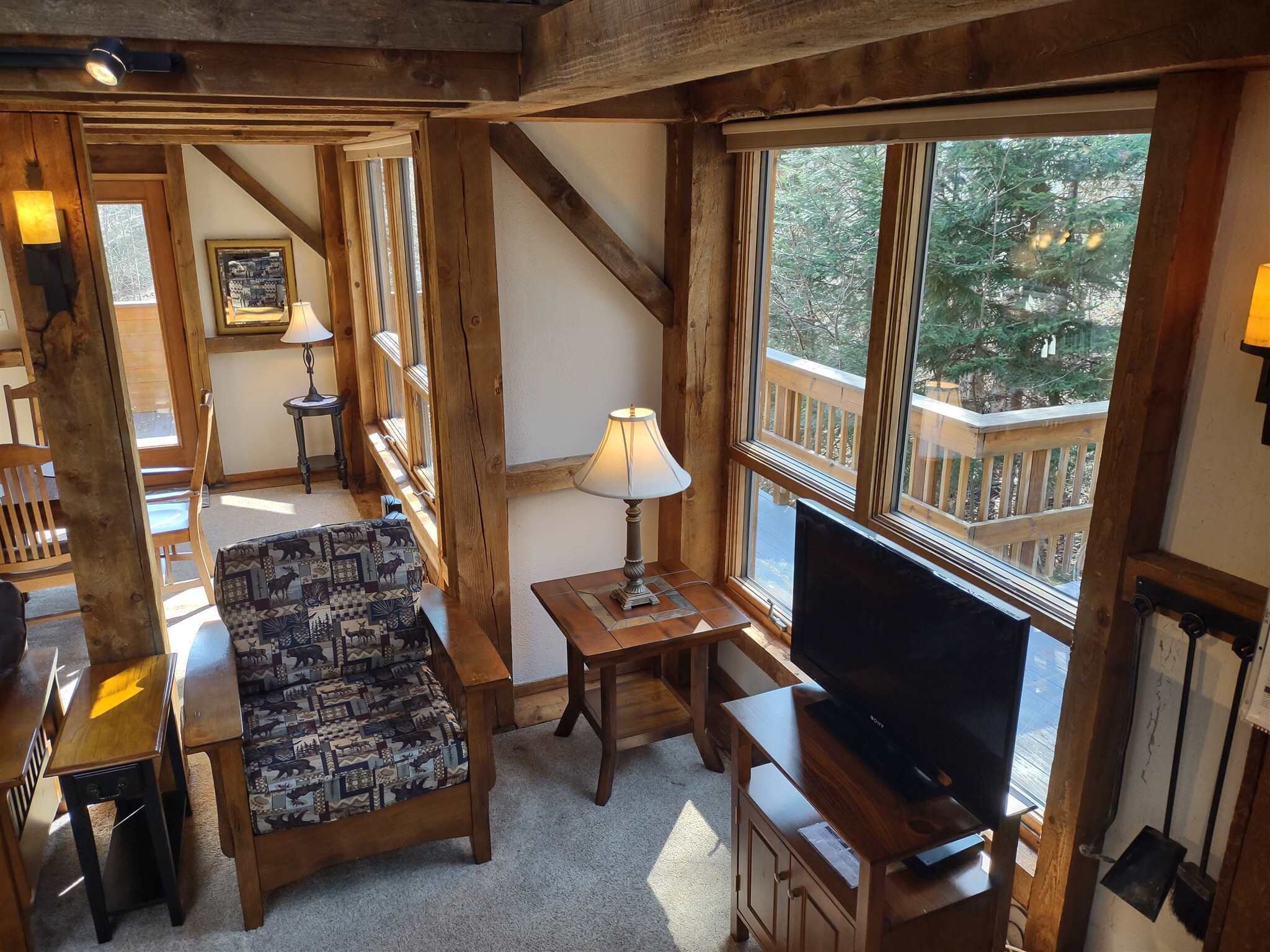 Een smart-tv en een open haard