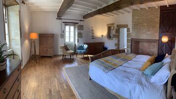 4 chambres, fer et planche Ă repasser, Wi-Fi, draps fournis