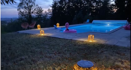 Traditional hilltop Gascon farmhouse with large pool overlooking the Pyrénées